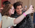 /album/louis-tomlinson/louis-tomlinson-et-une-directioners-a-londres-jpg/